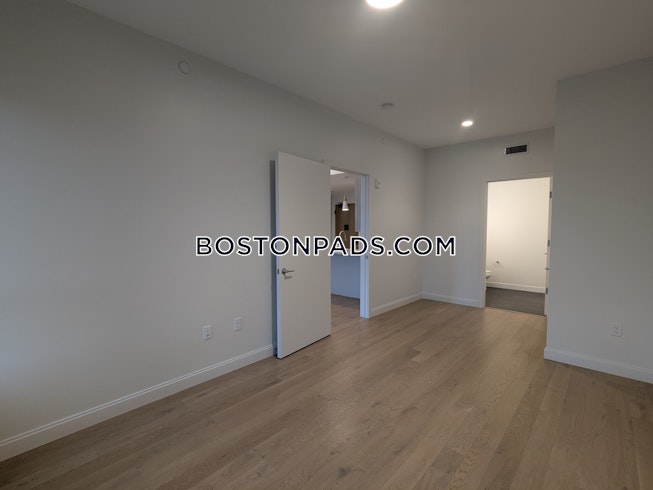 Boston - $4,800+ /mo