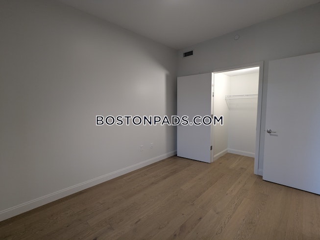 Boston - $4,800+ /mo