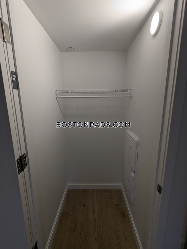 Boston - $4,800+ /mo