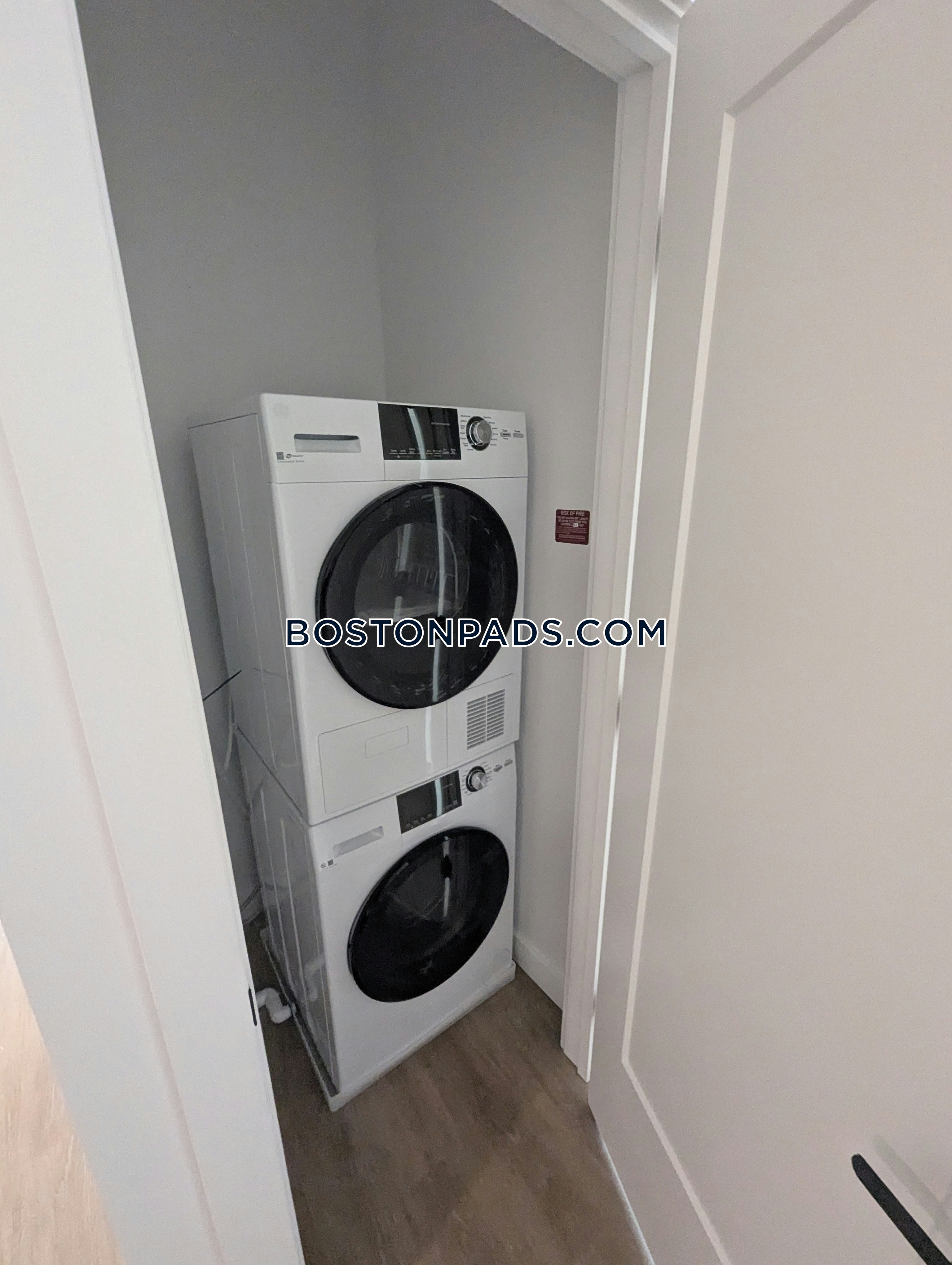 West Roxbury, Boston, MA - 2 Beds, 1.5 Baths - $3,800 - ID#8033401