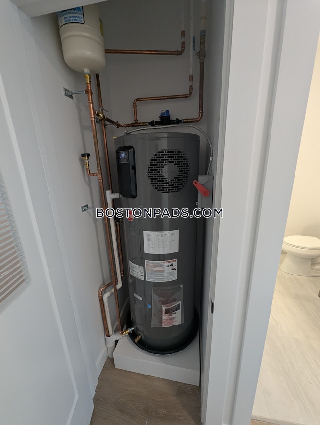 Boston - $3,800+ /mo