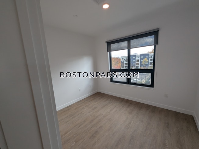 Boston - $3,800+ /mo