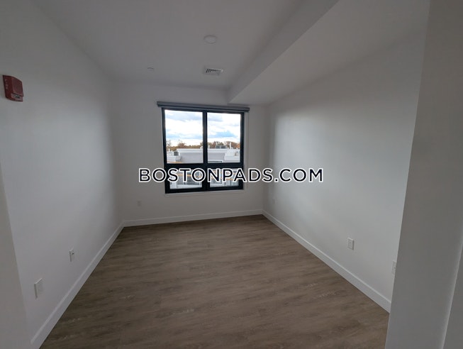 Boston - $3,800+ /mo