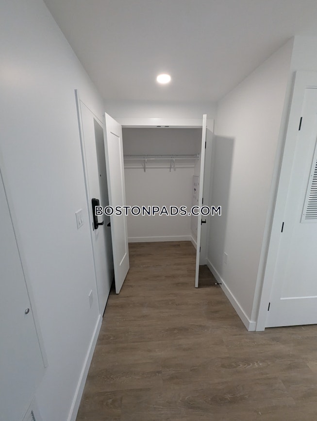 Boston - $3,800+ /mo