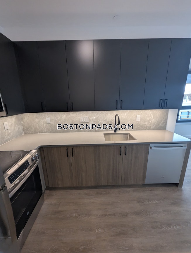 Boston - $3,800+ /mo