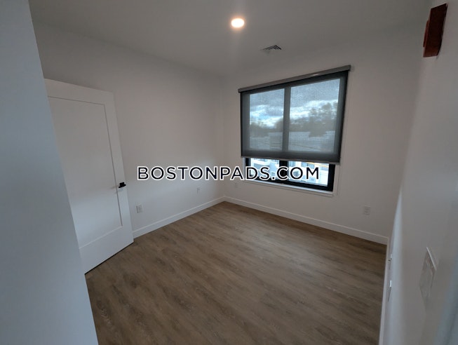 Boston - $3,800+ /mo