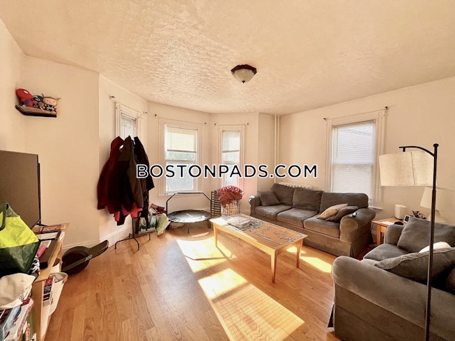 Boston - $4,600+ /mo