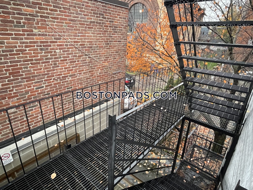 Boston - $3,300+ /month