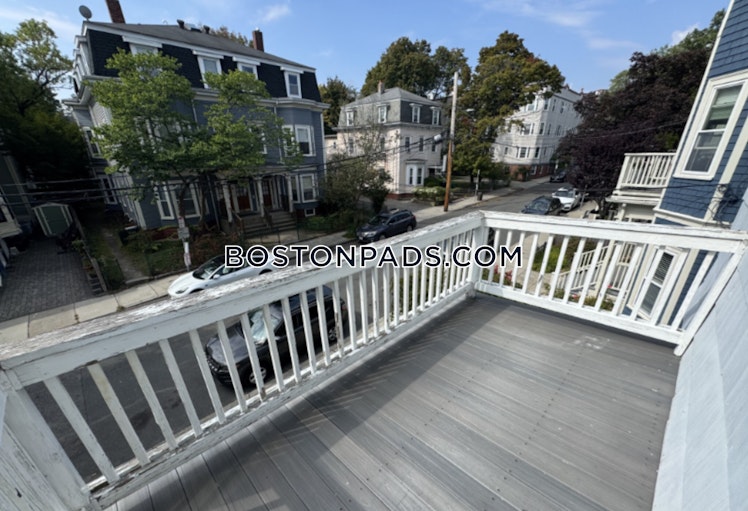 Tufts St., Cambridge