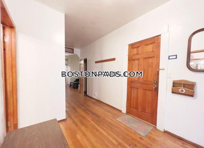 Boston - $4,400+ /mo