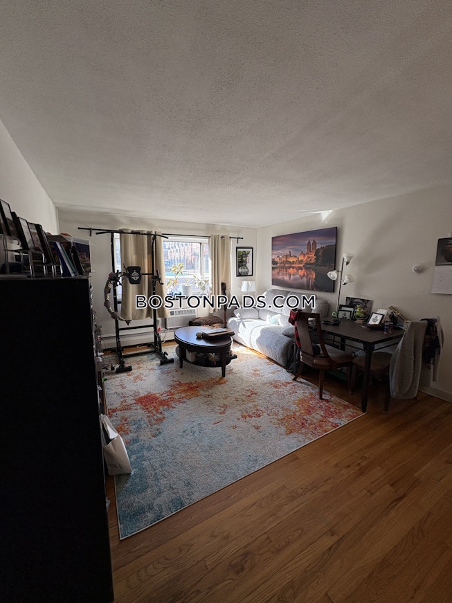 Boston - $2,720+ /mo
