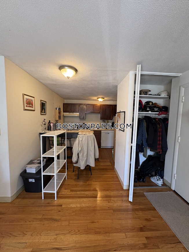 Boston - $2,720+ /mo