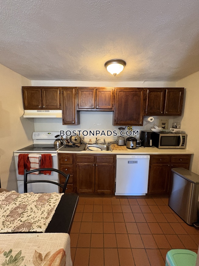 Boston - $2,720+ /mo