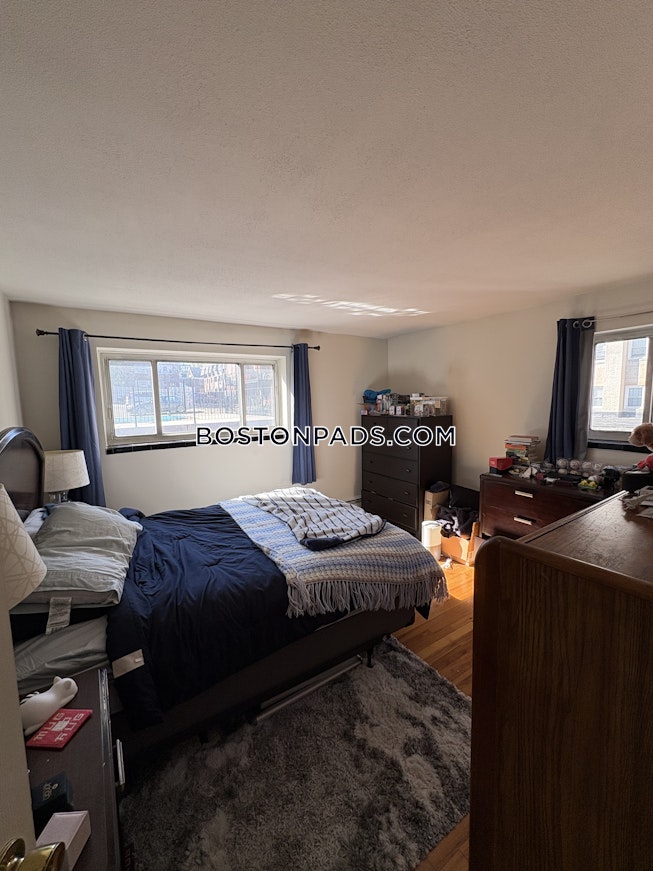 Boston - $2,720+ /mo