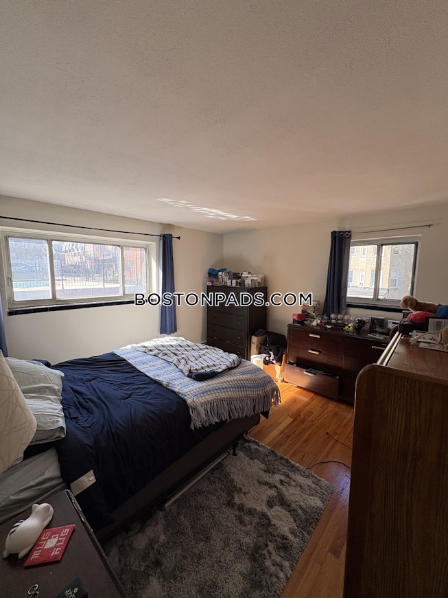 Boston - $2,720+ /mo