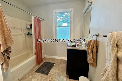 Somerville 6 Bed 2 Bath SOMERVILLE  Tufts - $8,100 No Fee