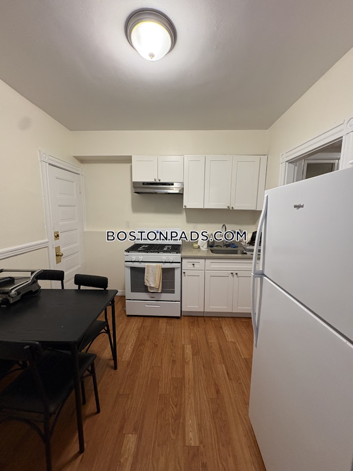 cambridge-2-beds-1-bath-central-squarecambridgeport-3000-8007314 
