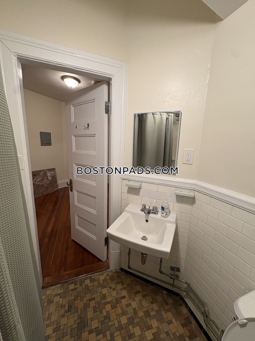 Cambridge - $3,000+ /month