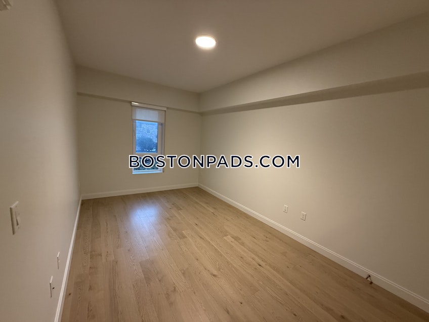 Boston - $3,900+ /month