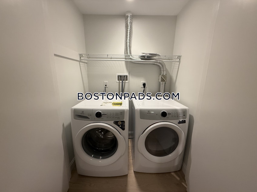 Boston - $3,900+ /month