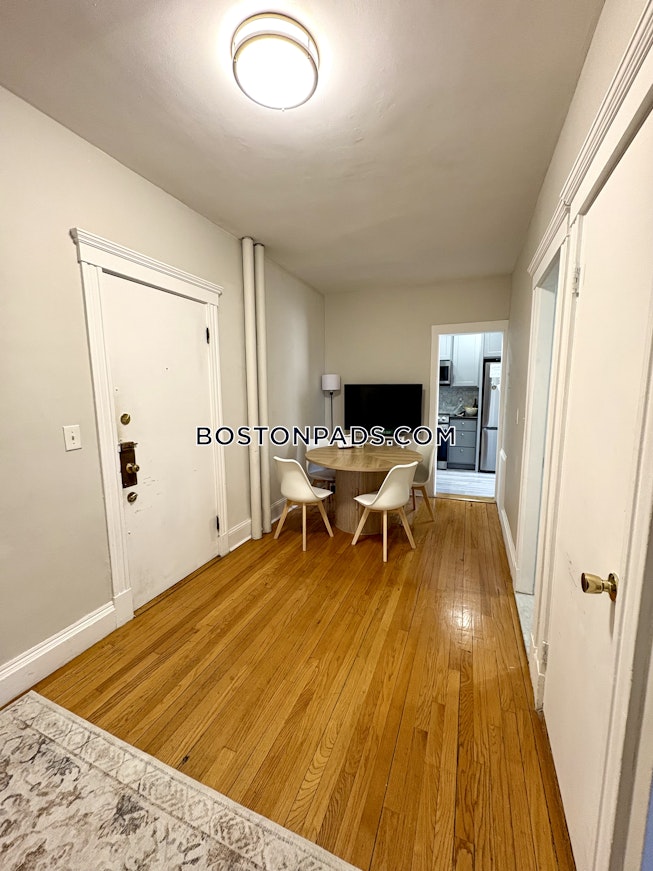 Boston - $4,500+ /mo