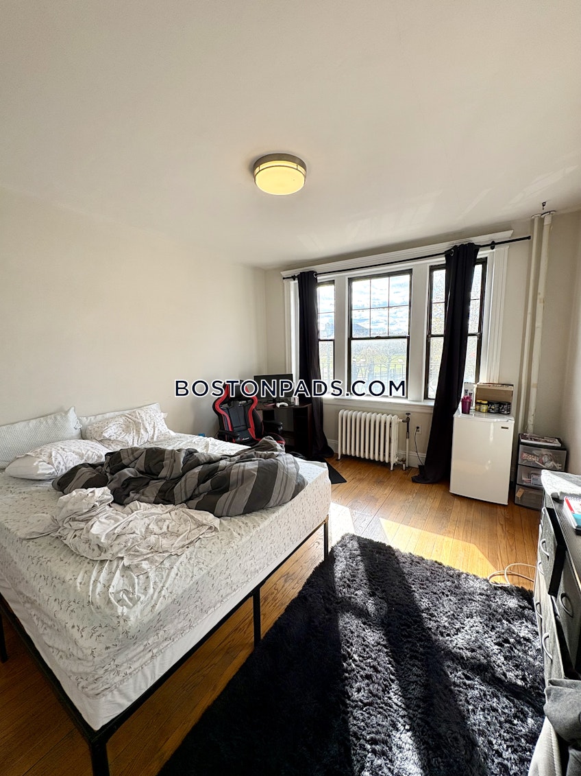 Boston - $4,500+ /month