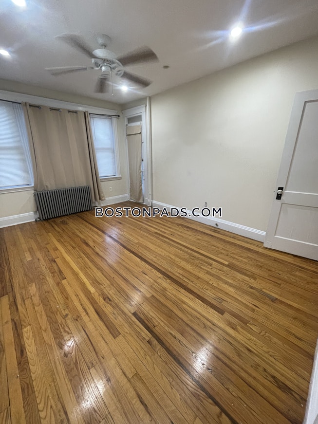 Boston - $2,495+ /mo