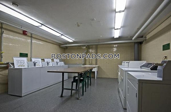 Boston - $2,550+ /mo