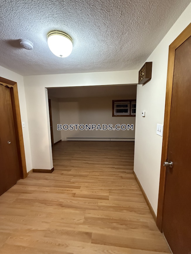 Boston - $2,050+ /mo