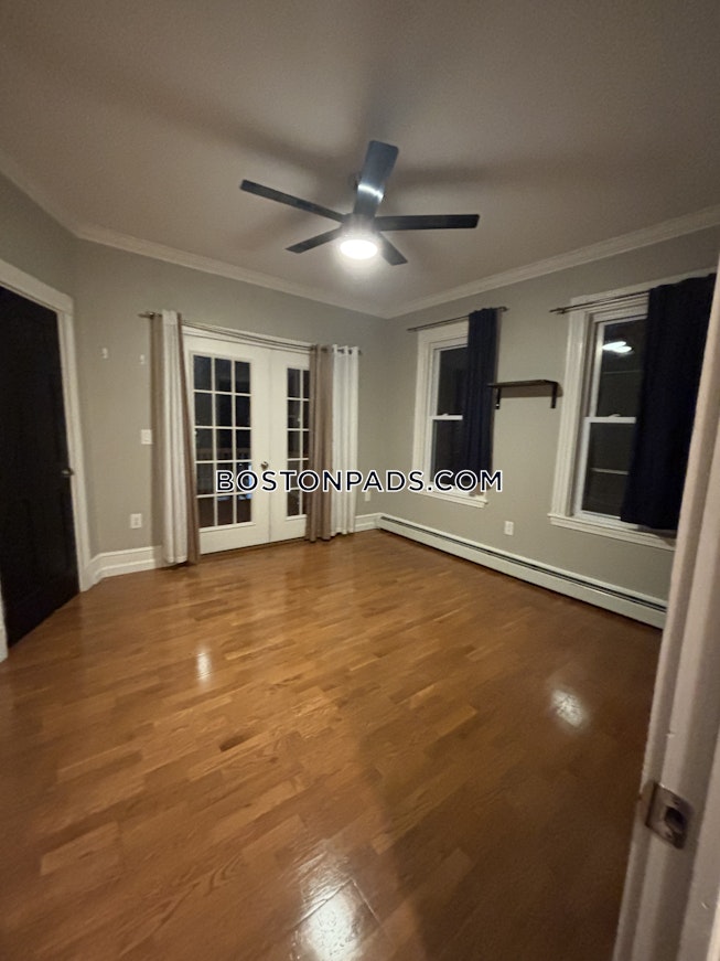 Boston - $4,000+ /mo