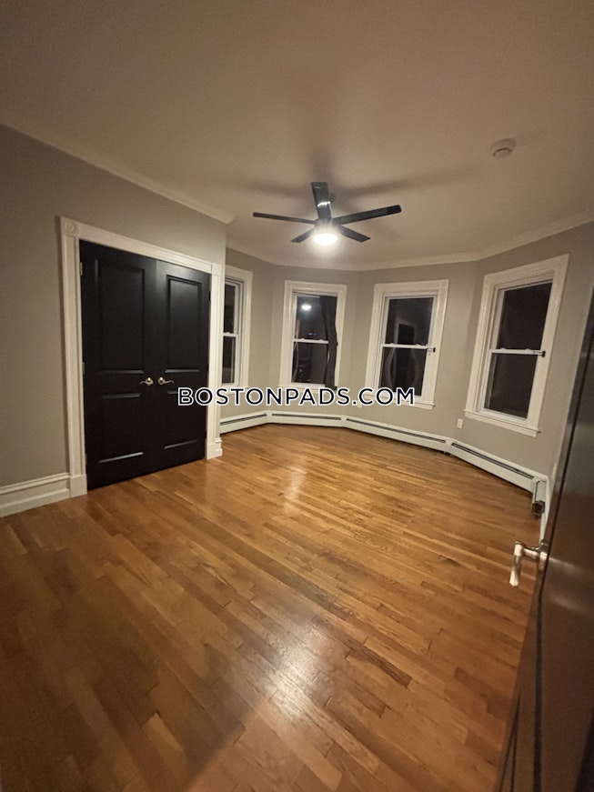 Boston - $4,000+ /mo