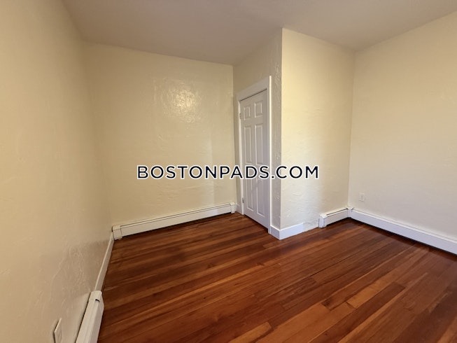 Medford - $2,800+ /mo