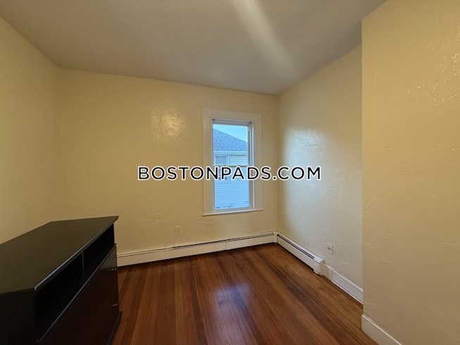 Medford - $2,800+ /mo