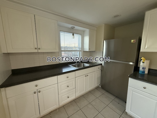 Medford - $2,800+ /mo