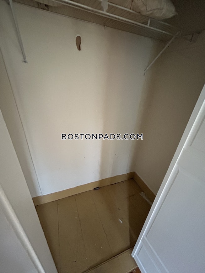 Auburn - $2,200+ /mo