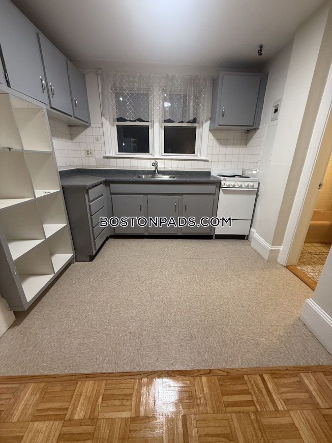 Boston - $2,100+ /mo