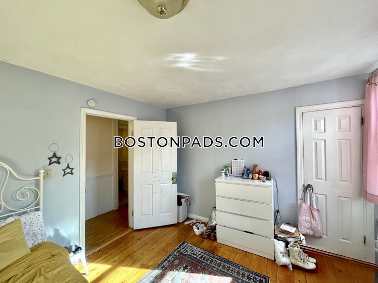 Sewall St., Roxbury Crossing