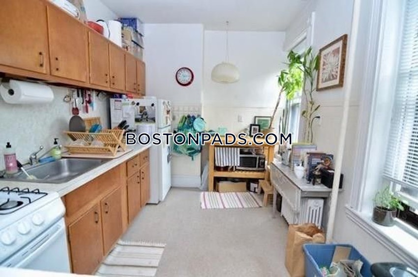 BOSTON - BAY VILLAGE - 1 Bed, 1 Bath - Image 4