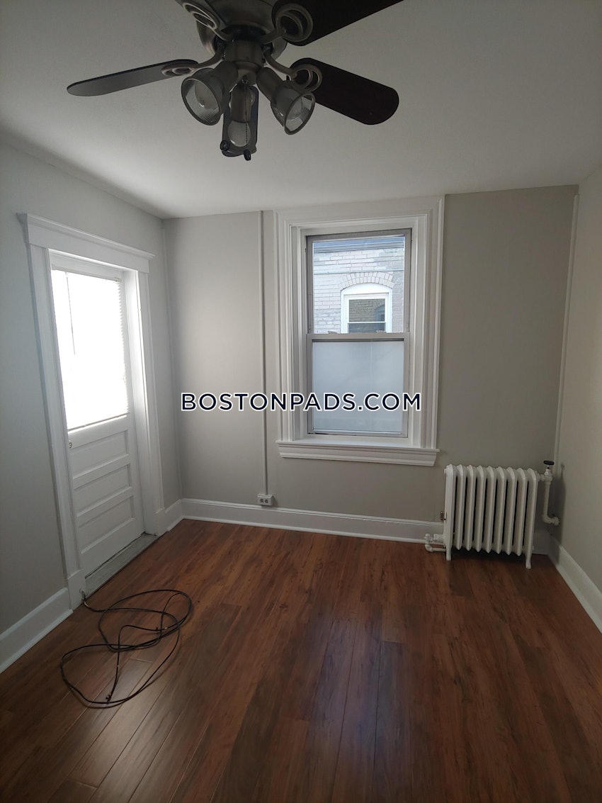 BOSTON - NORTH END - 2 Beds, 1 Bath - Image 11