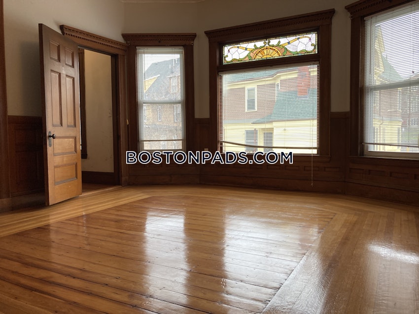 BOSTON - ROXBURY - 3 Beds, 1 Bath - Image 19