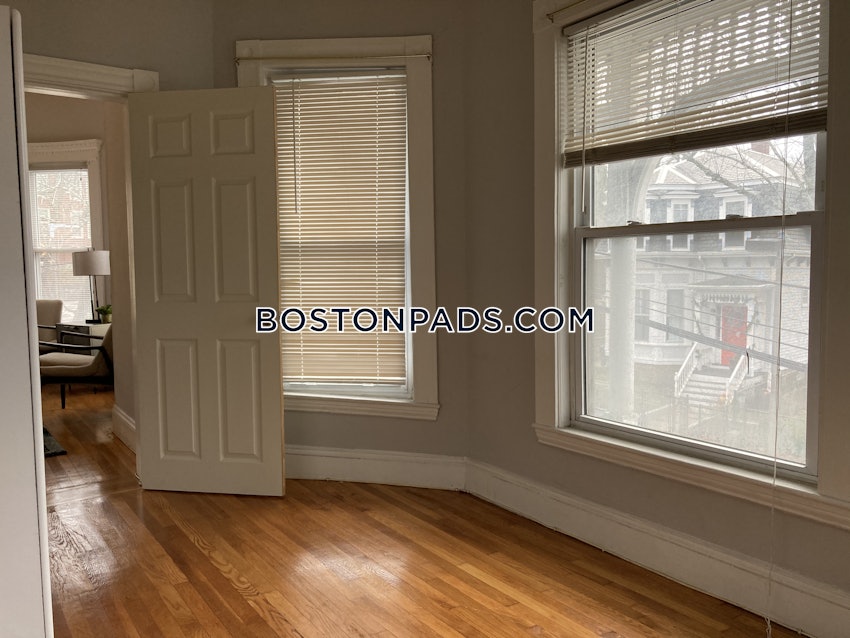 BOSTON - ROXBURY - 3 Beds, 1 Bath - Image 12