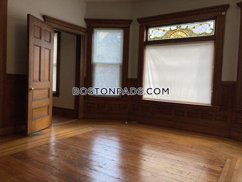 BOSTON - ROXBURY - 3 Beds, 1 Bath - Image 6