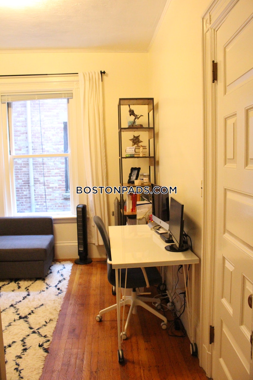 BOSTON - BACK BAY - 2 Beds, 1 Bath - Image 2