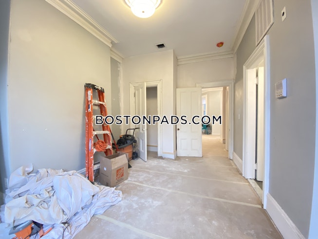 Roxbury Crossing - $7,650+ /mo