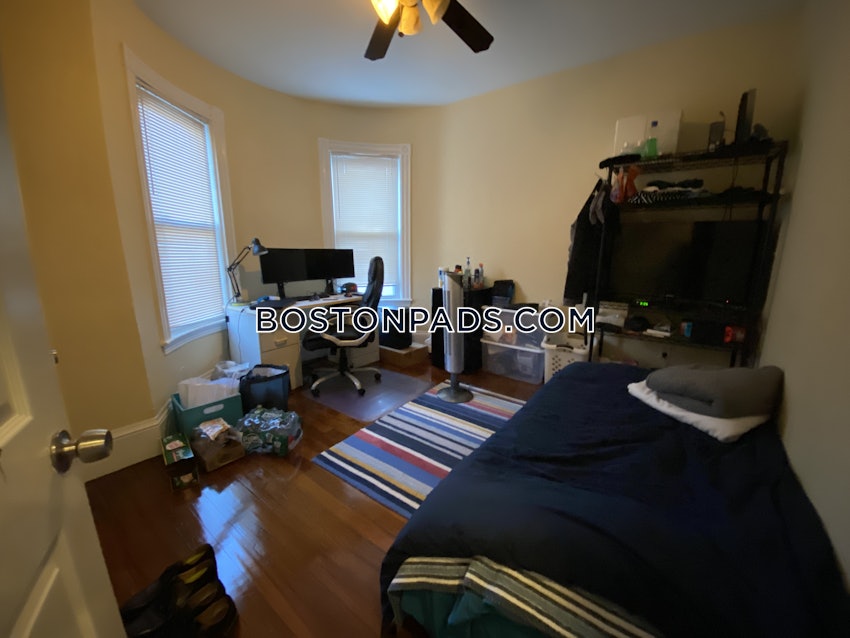 BOSTON - MISSION HILL - 4 Beds, 1 Bath - Image 42