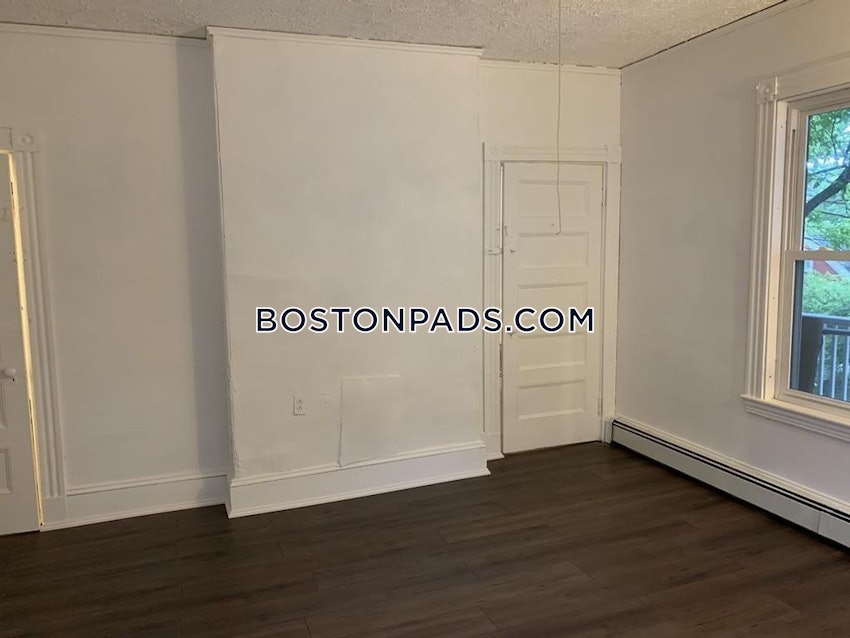 BOSTON - JAMAICA PLAIN - CENTER - 3 Beds, 1 Bath - Image 12