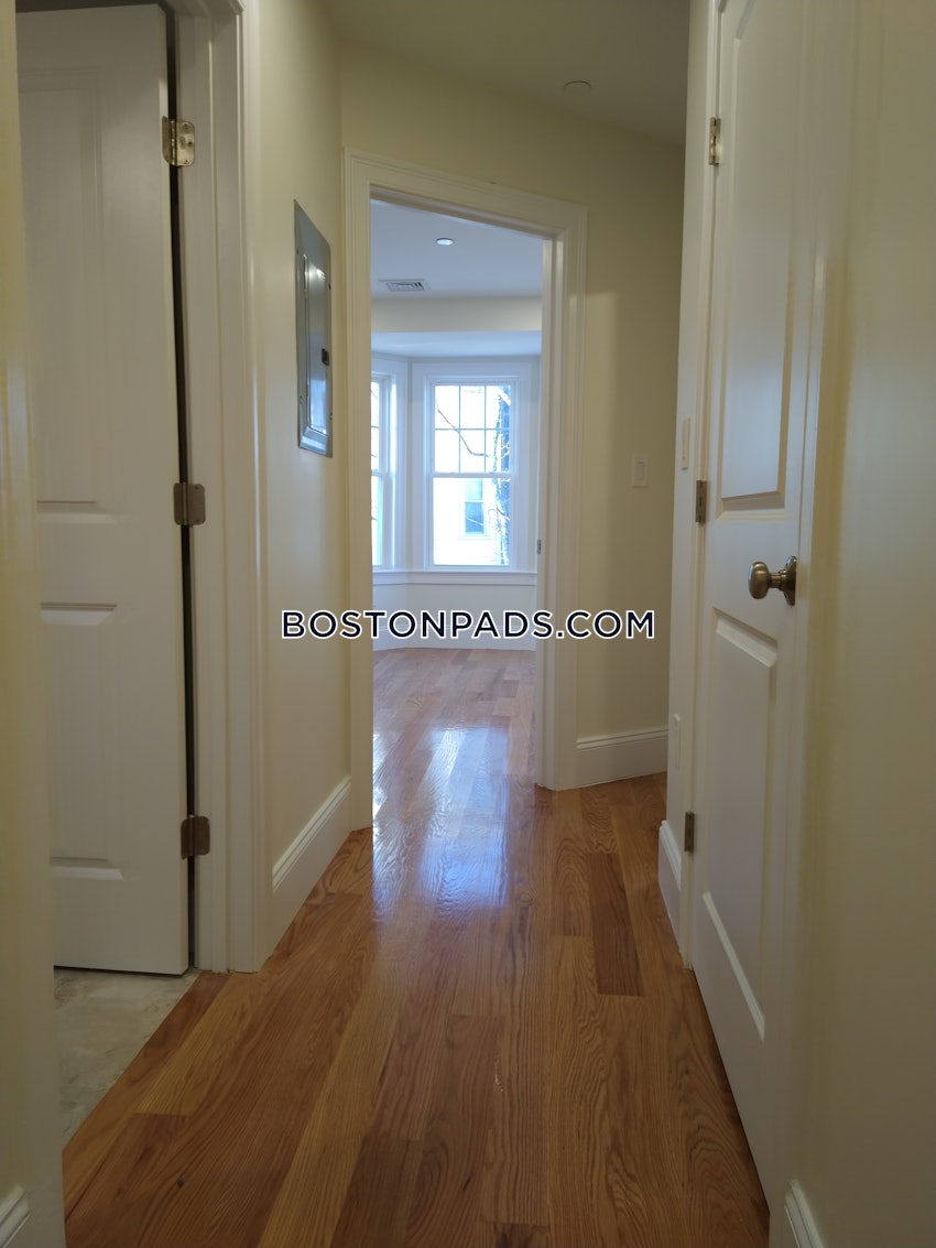 BOSTON - DORCHESTER - UPHAMS CORNER - 2 Beds, 1.5 Baths - Image 7