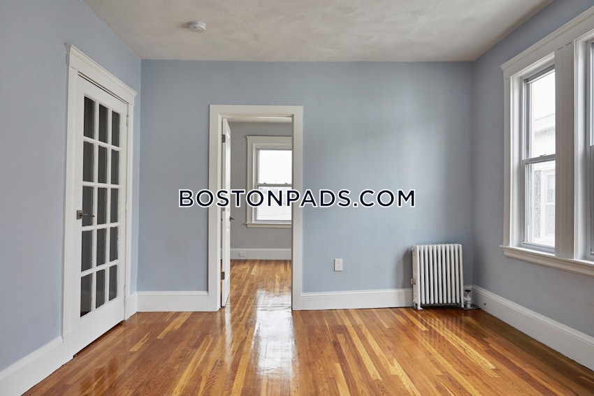 SOMERVILLE - UNION SQUARE - 4 Beds, 1 Bath - Image 3