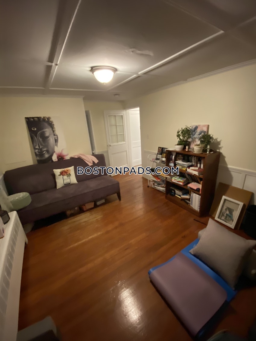 PLYMOUTH - 2 Beds, 1 Bath - Image 1