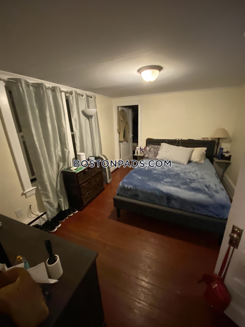 PLYMOUTH - 2 Beds, 1 Bath - Image 11
